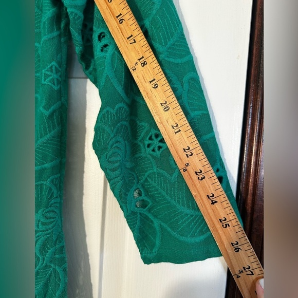 AKEMI + KIN Anthropologie Abacos Green Eyelet Tunic Blouse XS PRISTINE Patty’s - Picture 13 of 13